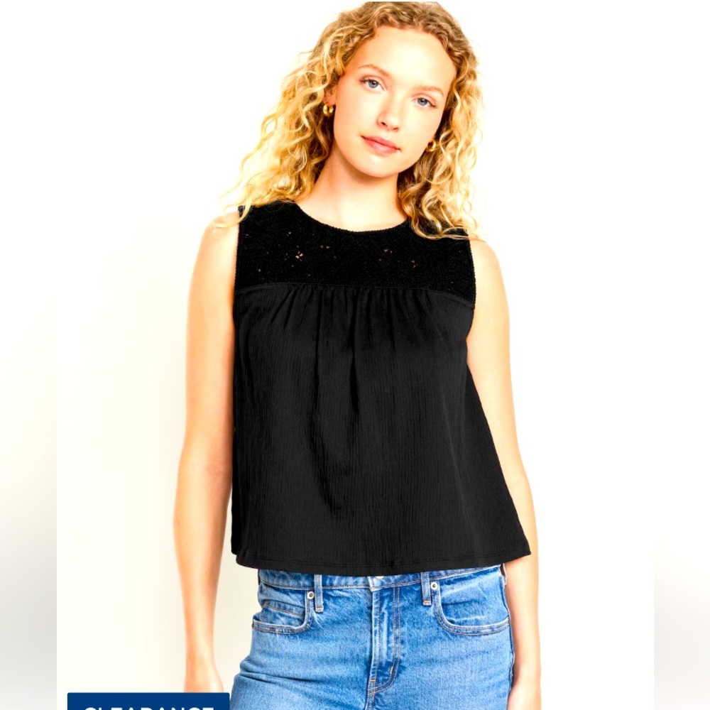 NWT Crocheted Swing Top